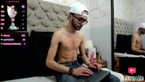 jakemagnus_ online show from 01.04.25