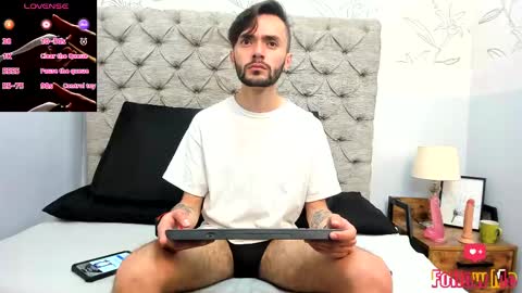 jakemagnus_ online show from 01.06.25