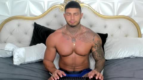 my name is sebas If you come here dont hesitate to say hello Im a guy who really likes having conversations and having hot online show from 05.26.26
