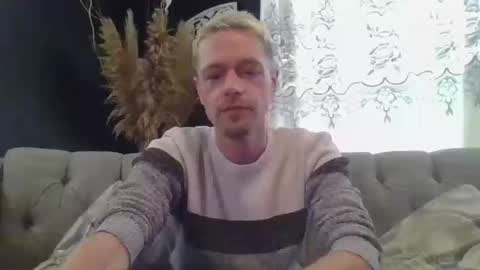 Snapshot of jakjakrabbit chatting on 10.12.25 jakjakrabbit online show from 10.12.25