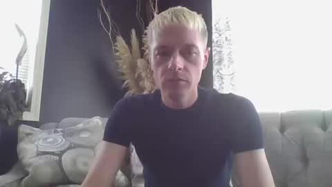 Snapshot of jakjakrabbit chatting on 10.15.25 jakjakrabbit online show from 10.15.25