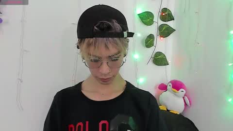 Jakke Independent model online show from 01.03.25