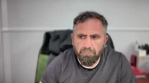 Snapshot of jam0786 chatting on 10.31.25 jam0786 online show from 10.31.25