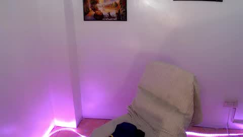 Snapshot of jam_bigcock69 chatting on 04.28.26 Jam online show from 04.28.26