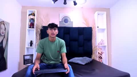 James y Kenet online show from 02.02.26