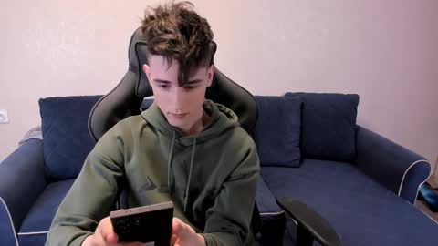 Snapshot of james_mil chatting on 10.25.25 James online show from 10.25.25