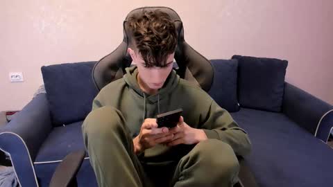 Snapshot of james_mil chatting on 10.31.25 James online show from 10.31.25