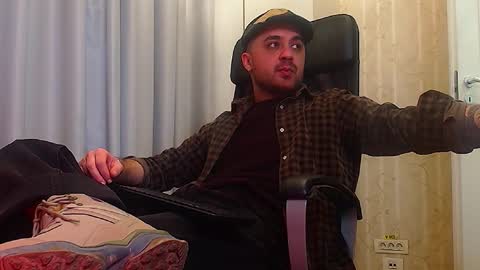 Snapshot of jamesmyersx chatting on 12.15.25 JamesMyers online show from 12.15.25