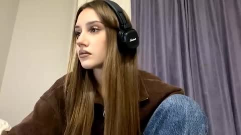 Snapshot of jamestica chatting on 09.14.25 Milena online show from 09.14.25
