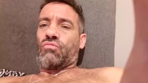 Snapshot of jamie198307 chatting on 09.27.25 jamie198307 online show from 09.27.25