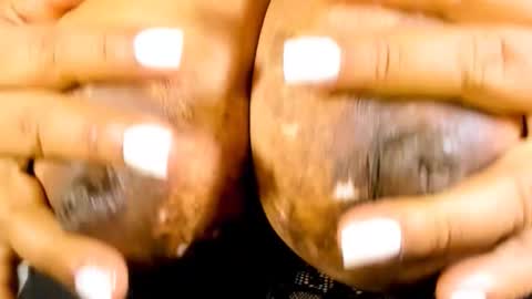 Snapshot of jan_milkhot chatting on 02.14.26 jan_milkhot online show from 02.14.26