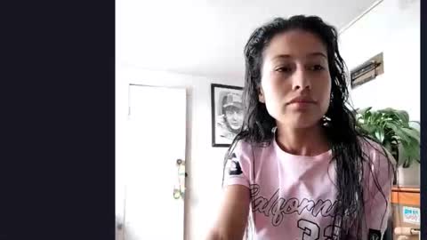 janariivera1 online show from 09.18.25