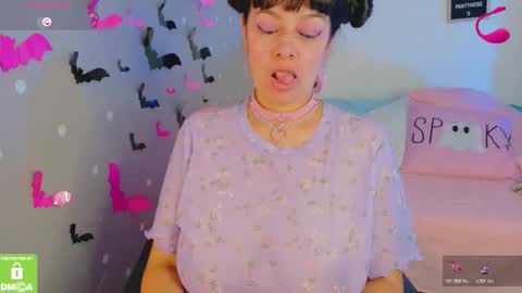 Snapshot of jane_atwood_ chatting on 10.20.25 Jane Atwood online show from 10.20.25