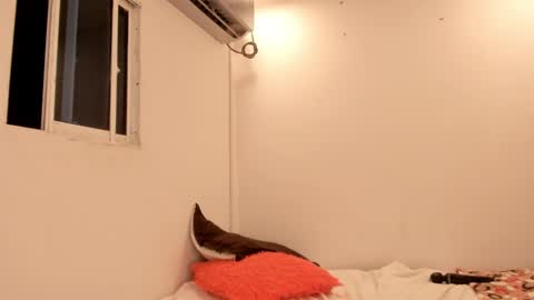 Jane  M online show from 02.22.25