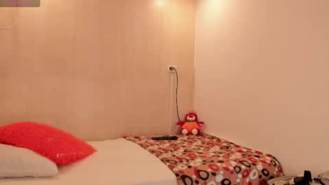 Jane  M online show from 09.14.25