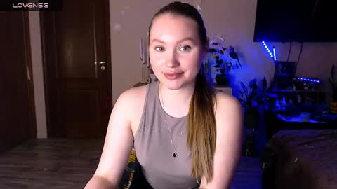 Snapshot of janeblossomhot chatting on 05.15.26 Jane online show from 05.15.26