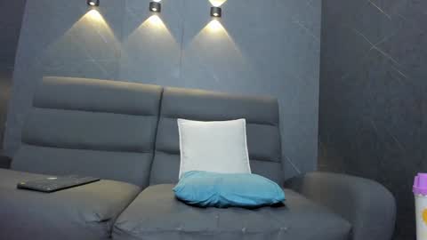 JANE  online show from 01.30.25