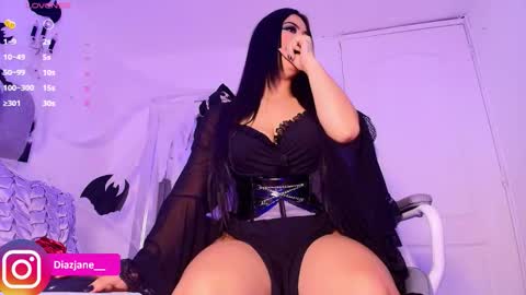 Snapshot of janediaz chatting on 10.31.25 Jennifer online show from 10.31.25