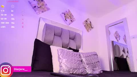 Jennifer online show from 11.25.25