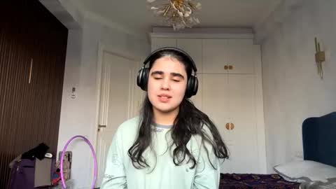 Snapshot of janeedner chatting on 11.19.25 Isabella online show from 11.19.25