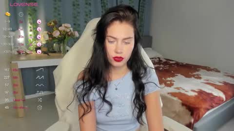 Snapshot of janetfletcher chatting on 10.21.25 janetfletcher online show from 10.21.25