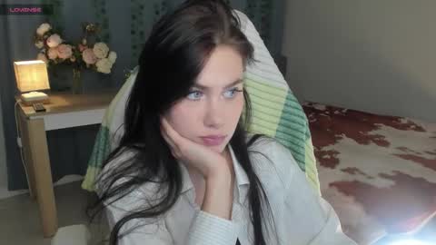 Snapshot of janetfletcher chatting on 11.13.25 janetfletcher online show from 11.13.25