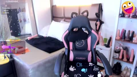 Snapshot of janette_rider chatting on 02.11.25 Janette rider online show from 02.11.25