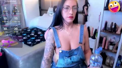 Snapshot of janette_rider chatting on 03.12.25 Janette rider online show from 03.12.25