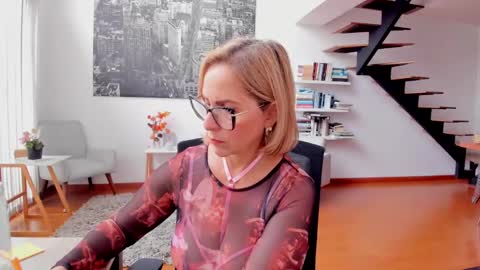 Snapshot of janeturner chatting on 10.08.25 JANE TURNER MILF online show from 10.08.25