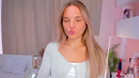 Hi Im Alice and here youll find something online show from 10.02.25