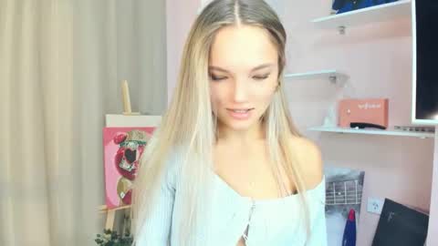 Hi Im Alice and here youll find something online show from 10.05.25