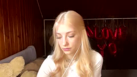 Elsa online show from 07.04.26