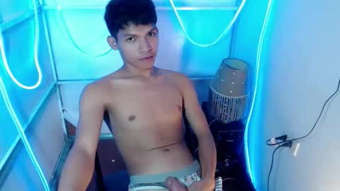 janlloyd04 online show from 03.10.26