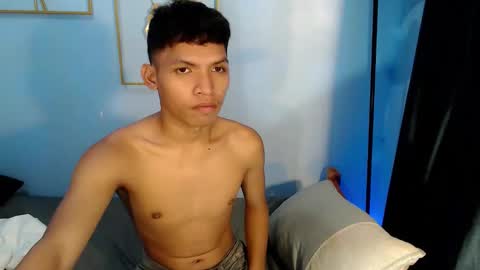 janlloyd04 online show from 04.18.26