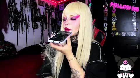      online show from 10.10.25