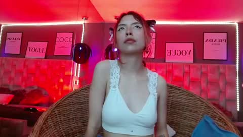 Snapshot of janne_loving chatting on 10.08.25 janne online show from 10.08.25