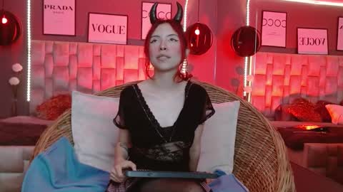 Snapshot of janne_loving chatting on 10.21.25 janne online show from 10.21.25