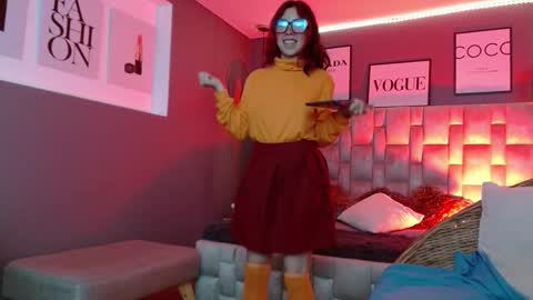 Snapshot of janne_loving chatting on 10.24.25 janne online show from 10.24.25