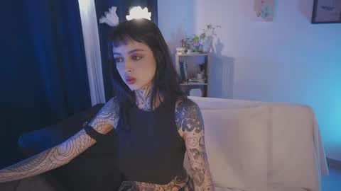   jmaybe e online show from 04.03.26