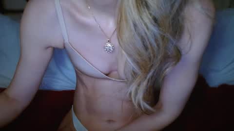 Snapshot of januarydaze chatting on 09.25.25 the small pp whisperer  ball puncher online show from 09.25.25