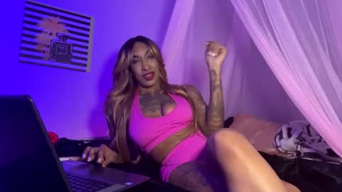 Snapshot of januaryvice chatting on 11.17.25 JanuaryVice online show from 11.17.25