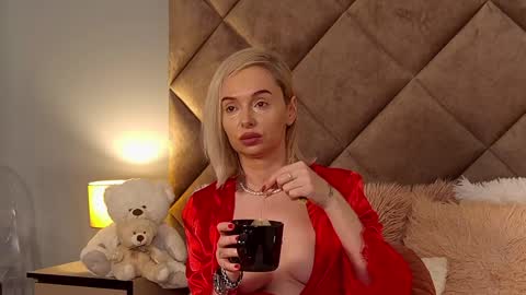 jaquelinemerlot online show from 12.18.24