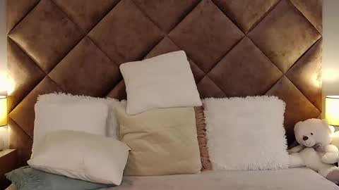 jaquelinemerlot online show from 10.17.25