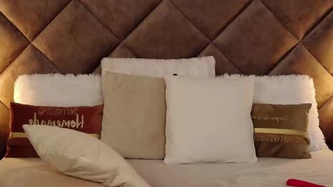 jaquelinemerlot online show from 11.17.25