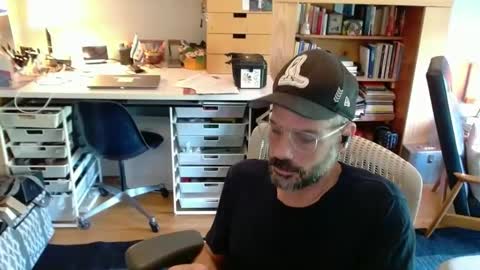 Snapshot of jareth_returns chatting on 10.02.25 jareth_returns online show from 10.02.25