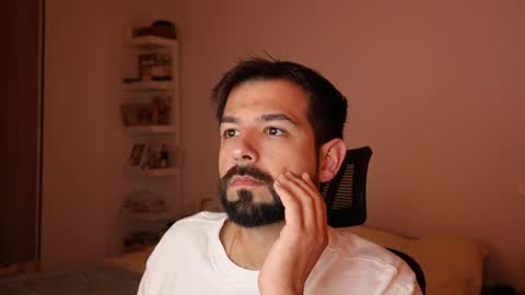 Snapshot of jarod3426 chatting on 04.08.26 JAROD online show from 04.08.26