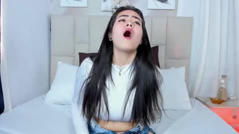 Jaslyn online show from 01.16.25