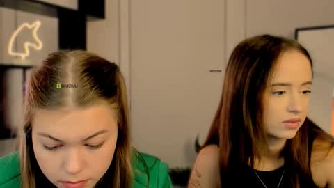 Snapshot of jasmies chatting on 10.20.25 jasmies online show from 10.20.25