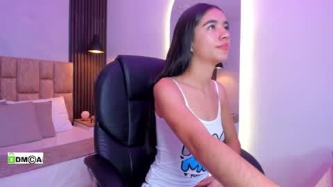 Snapshot of jasmin_adams chatting on 06.29.26 Jasmin online show from 06.29.26