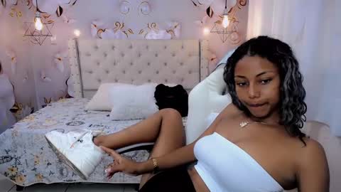 Snapshot of jasmin_brunette_ chatting on 01.31.25 Jasmin online show from 01.31.25